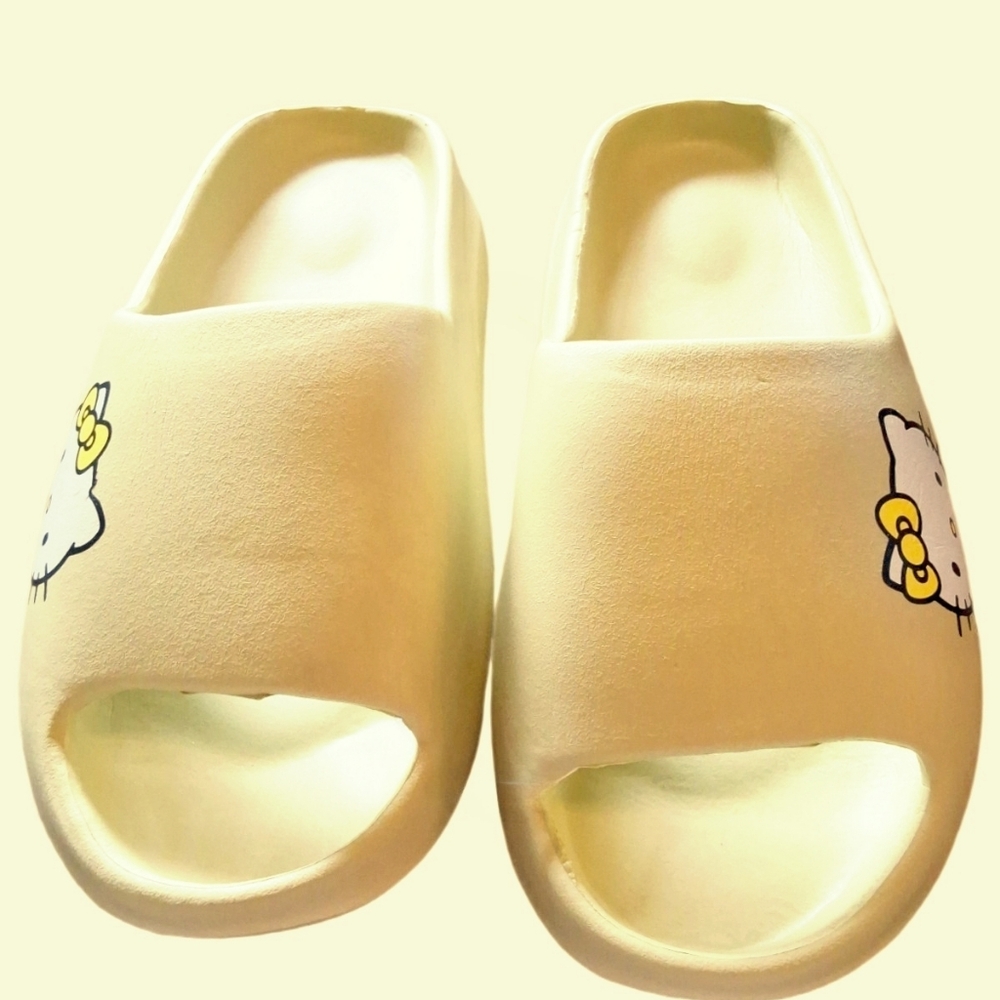 Adorable Hello Kitty Slippers - Size 40-41 Fits Like An 8
